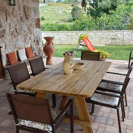 Dimora Carola بيت للعطل *